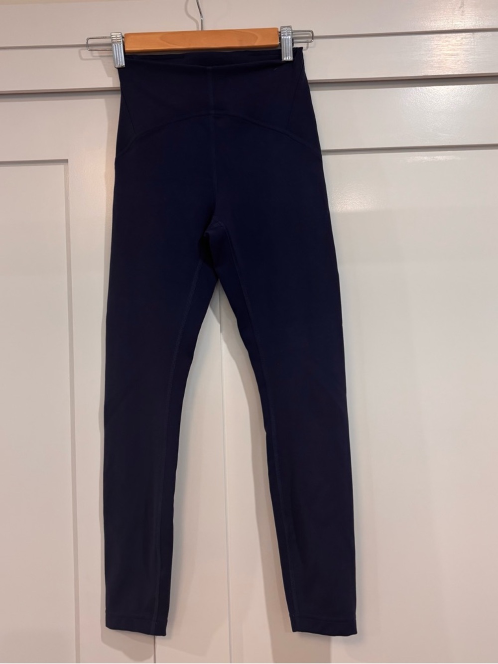 Lululemon navy blue leggings size 4